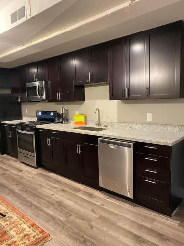 Cle Suites 3BR 2BA 5 min Walk to Cle Clinic Unit 2, Cleveland (foto 4)