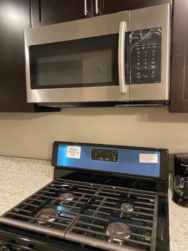 Cle Suites 3BR 2BA 5 min Walk to Cle Clinic Unit 2, Cleveland (foto 8)