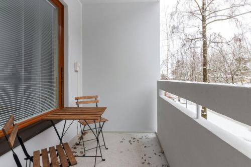 Balcony/terrace, Convenient Apartment for 2 in Pukinmäki