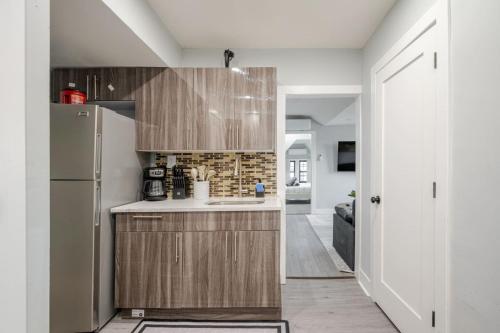 2 Bed Apt in BlackRock by beach