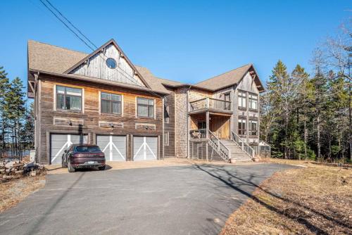 . Peaceful Retreat on Schmidt Lake