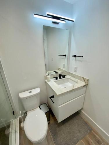 Secure Cozy Tiny Home Central Houston Secure Cozy Tiny Home Central Houston