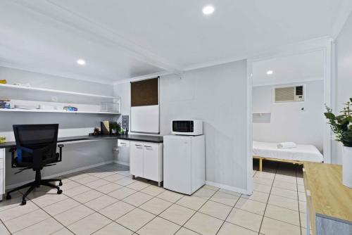 Family Friendly, Pool, Parking