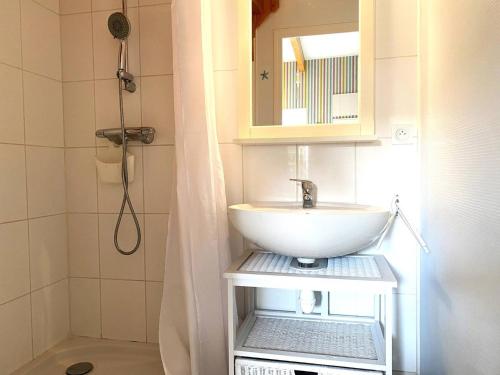 Holiday Home (3 adults) image 5