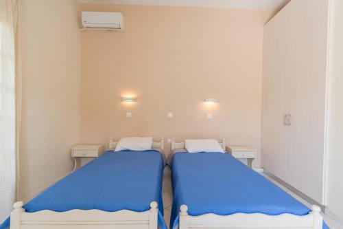 Marilou's Studios - 3 mins from the beach 3
