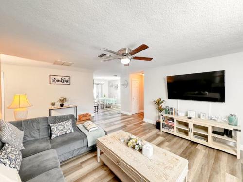 Spacious And Stylish Interiors With Outdoor In Ground Pool