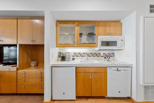 Palisades Tahoe Lodge Rentals Studio #115 in โอลิมปิกแวลเลย์