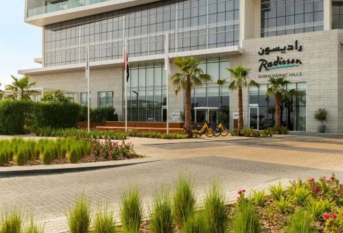 Radisson Dubai Damac Hills, Dubai (photo 4)