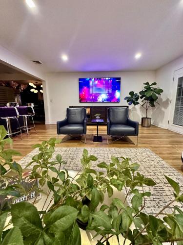 Luxurious Home Away from Home ! 30 minutes to NYC !