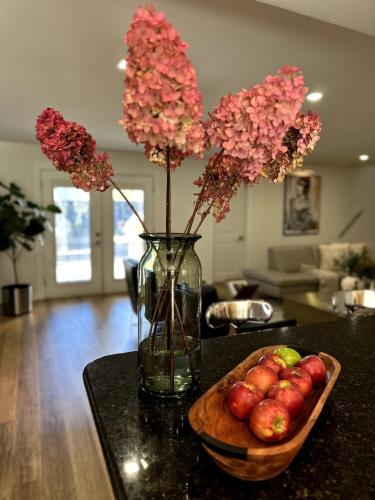 Luxurious Home Away from Home ! 30 minutes to NYC !