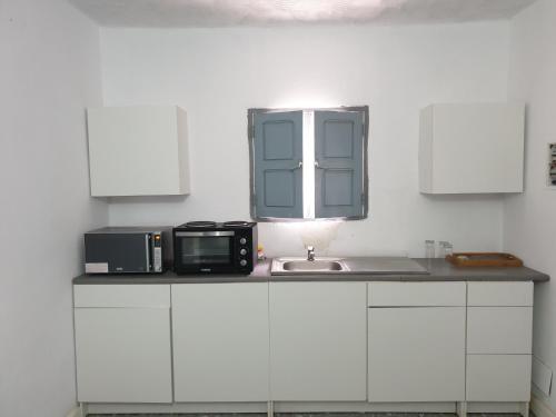 cuina, Jade in Assinie-Mafia