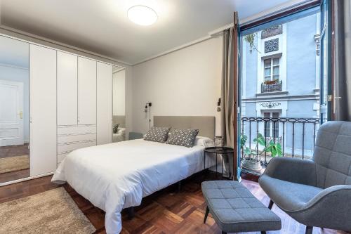 Charming 4 Double Bed Steps from the Old Town, Bilbao (foto 8)
