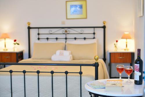 Double or Twin Room image 10