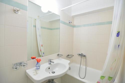Hotel Nazos Room Type - Traditional Double Room