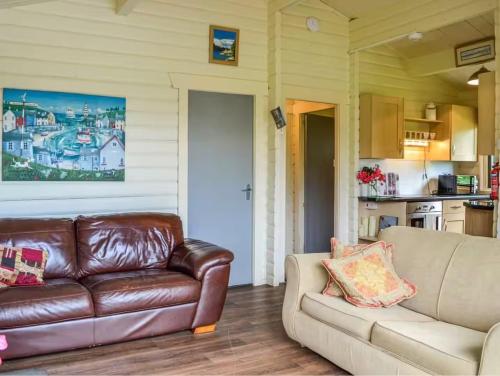 Rustic Secluded Hidden Gem At Rockhall in Mouswald