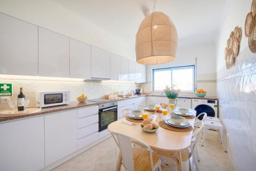 Konyha, Vieira beach house apartment with sea view in Praia da Vieira