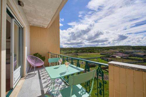 Erkély/terasz, Vieira beach house apartment with sea view in Praia da Vieira