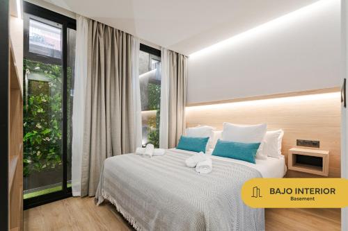 Feelathome Ventas Suites - Tap to explore photos