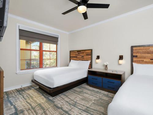 Two-Bedroom Villa image 8