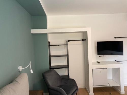 Double Room image 4