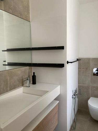 Double Room image 2