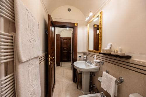 Comfort Triple Room image 10