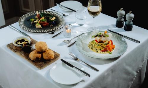 Bedford Hotel - image 10