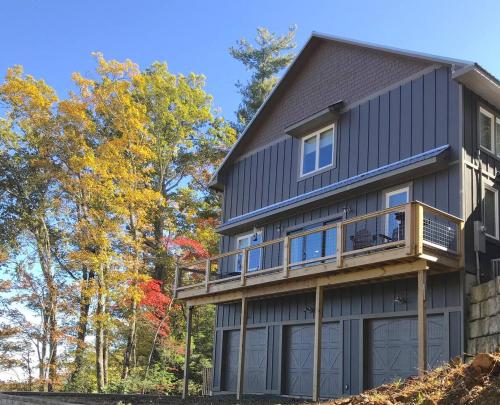 Unique Rustic Barn Theme home Amazing views! Luxe