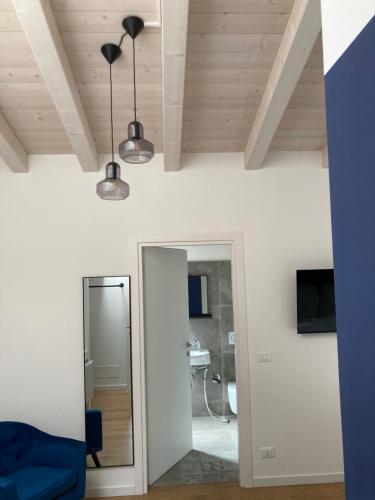 Double Room with Balcony image 10