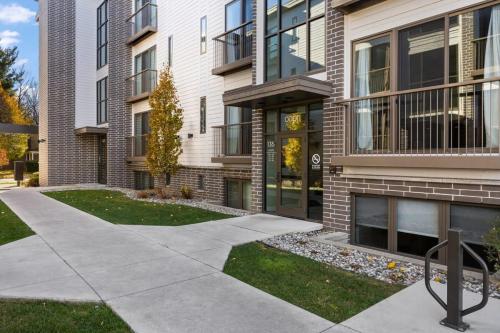 Capri 001 and 002 - TWO Garden Level Condos in Downtown Traverse City - image 6