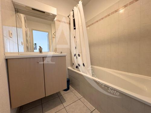 2 CHAMBRES, PKG, LARGE TERRASSE, PISCINE, VUE PANORAMIQUE MER, Sète (fotografie 6)