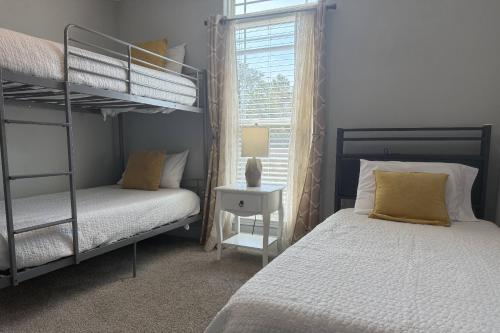 3138 Laurel Drive - image 2