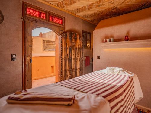 Riad MAYAN Heated Pool and GYM