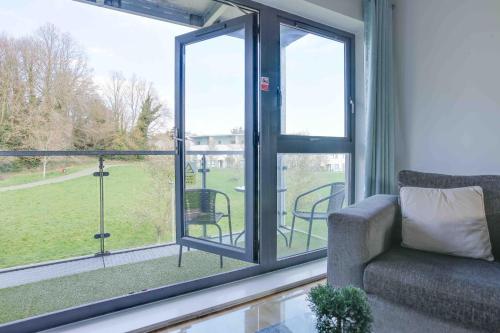 Niche Parkview Apartments in Brentwood