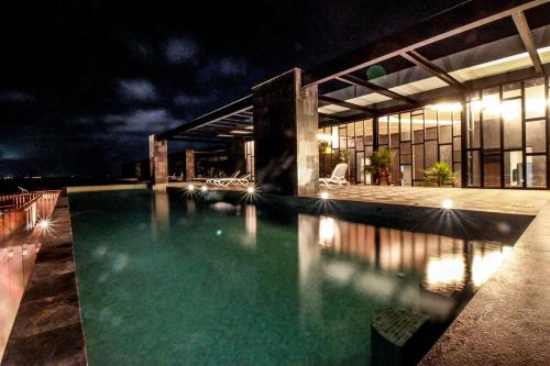 Close to the beach,ground floor, jacuzzi, 1Gb Wi-fi