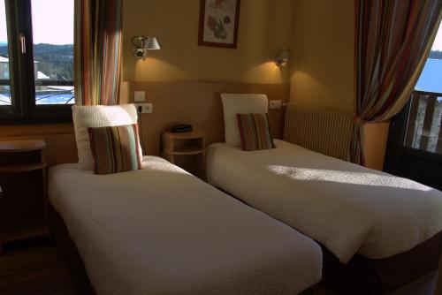 Hotel Restaurant La Clairiere in Chambon-sur-Dolore