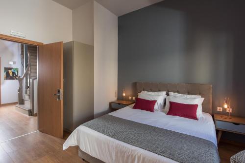 Bluebell Luxury Suites - image 9