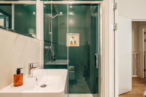 The Regency by Nestor Room Type - One-Bedroom Apartment