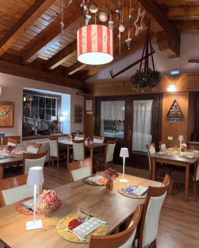 Hotel Coeur Du Village - image 3