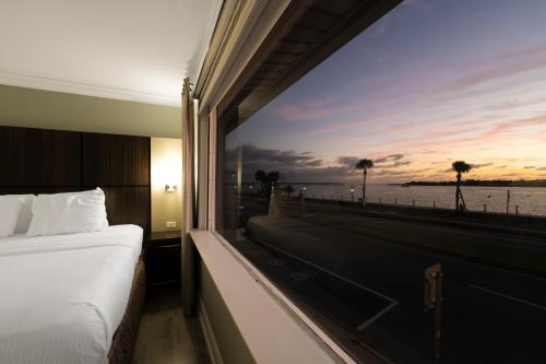 Best Western Bayfront - image 14