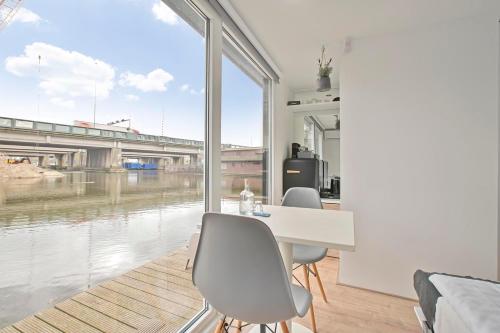 HouseBoat the New Lake - Nieuwe Meer 2