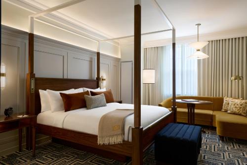 Standard King Room with Roll-In Shower - Mobility Accessible
