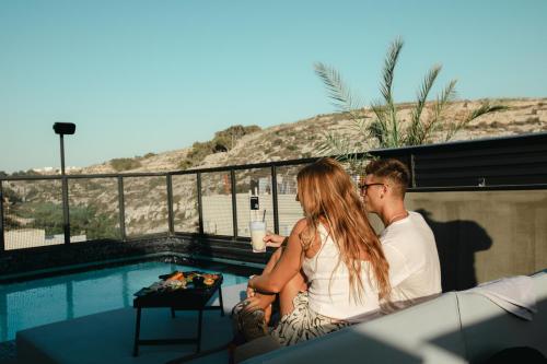 Pool, Block Hotel in Gozo