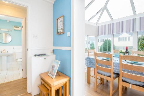 Weavers Cottage - image 2