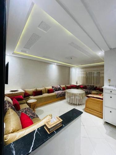 Chic, quiet and convenient apartment, Casablanca