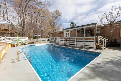 Belmont Family Fun w Hot Tub Pool Game Room King Suite Belmont Family Fun w Hot Tub Pool Game Room King Suite