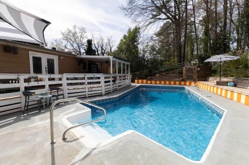 Belmont Family Fun w Hot Tub Pool Game Room King Suite Belmont Family Fun w Hot Tub Pool Game Room King Suite