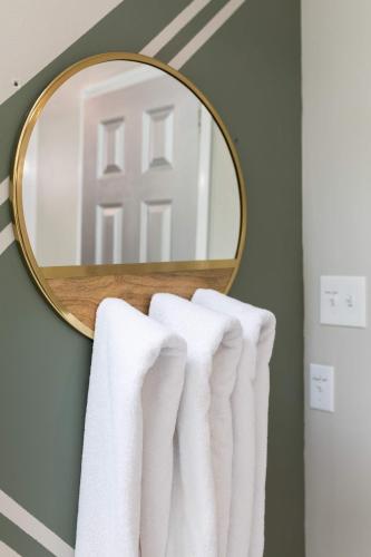 Belmont Family Fun w Hot Tub Pool Game Room King Suite Belmont Family Fun w Hot Tub Pool Game Room King Suite