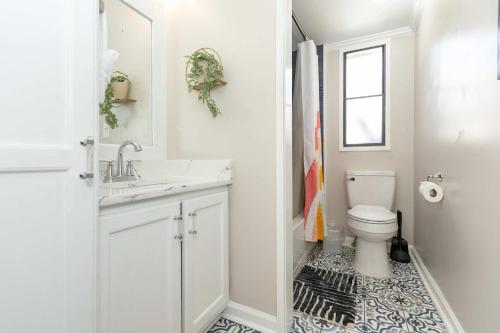 Belmont Family Fun w Hot Tub Pool Game Room King Suite Belmont Family Fun w Hot Tub Pool Game Room King Suite