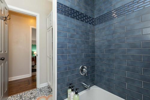 Belmont Family Fun w Hot Tub Pool Game Room King Suite Belmont Family Fun w Hot Tub Pool Game Room King Suite